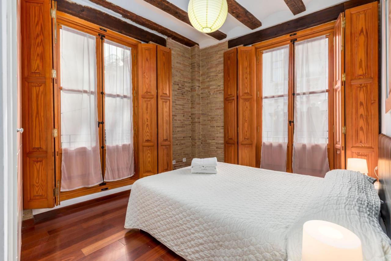 Travel Habitat Plaza De La Virgen Apartment Валенсия Екстериор снимка