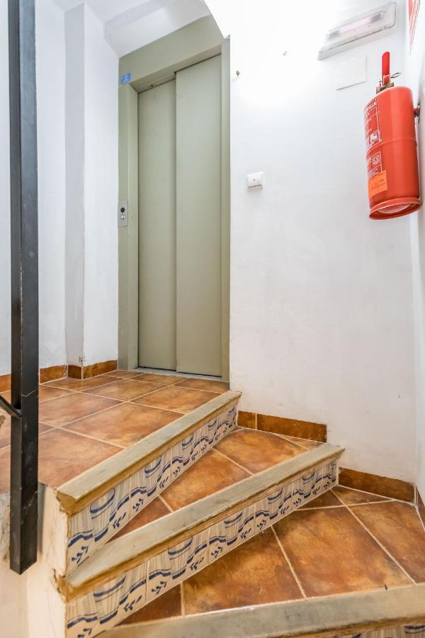 Travel Habitat Plaza De La Virgen Apartment Валенсия Екстериор снимка