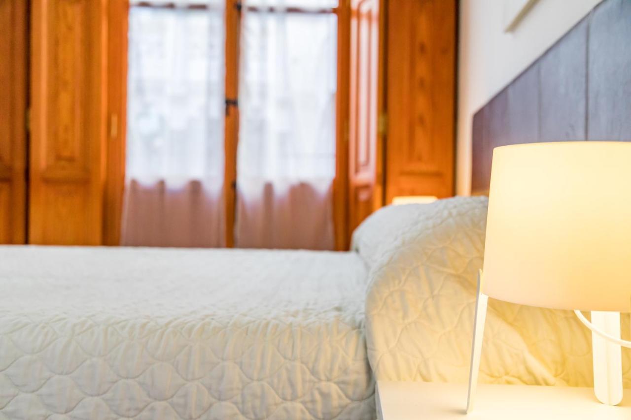 Travel Habitat Plaza De La Virgen Apartment Валенсия Екстериор снимка